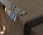 Пороги из нержавеющей стали